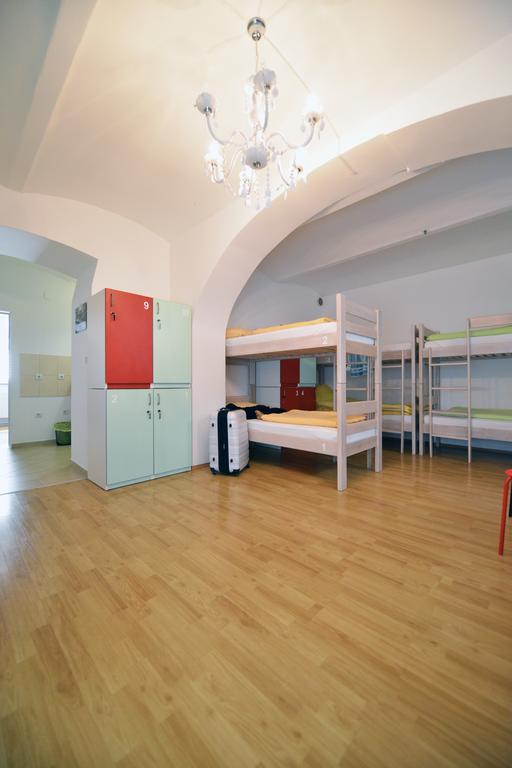 Hostel Temza Загреб Екстер'єр фото