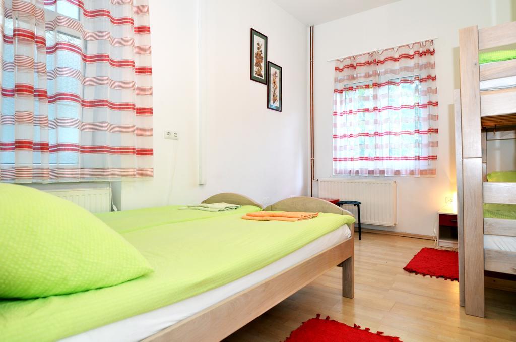 Hostel Temza Загреб Номер фото